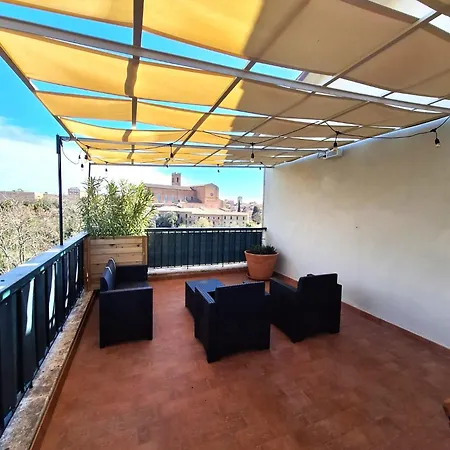 Skyline Apartament *